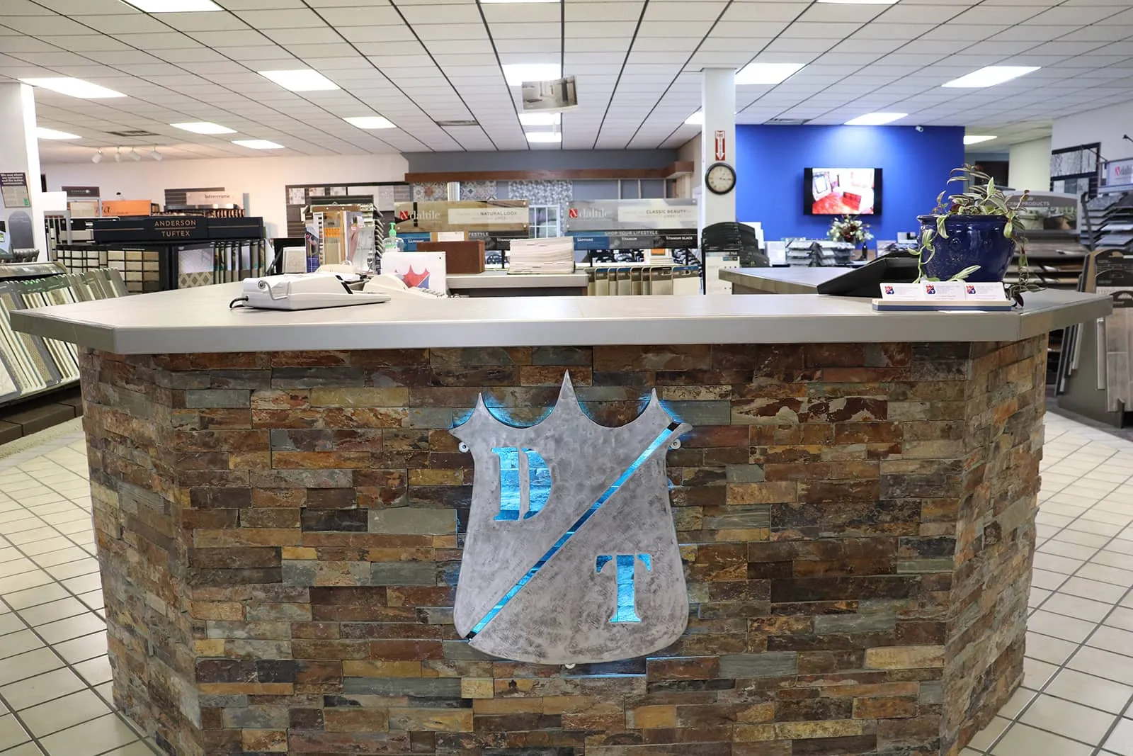 Dehart-Tile-Front-desk-1 Dehart-Tile-Front-desk-1